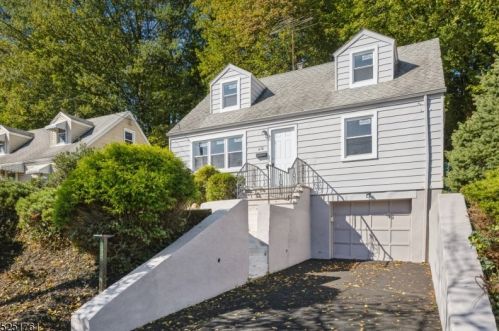 678 Broad St, Bloomfield, NJ 07003-2843