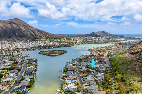 7411 Makaa Pl, Honolulu, HI 96825-3131