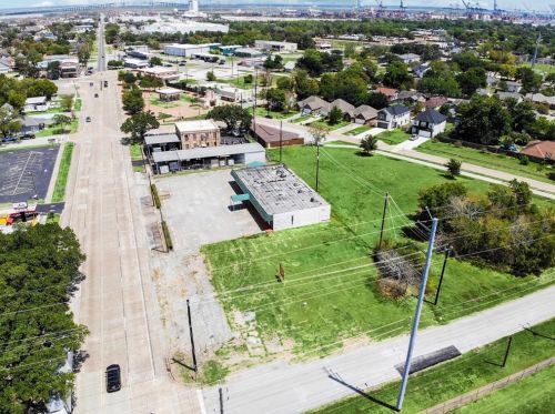 215 Broadway St, Morgans Point, TX 77571-5311