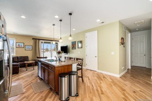 273 Kewaunee Way, Aurora CO 80016-4327 exterior