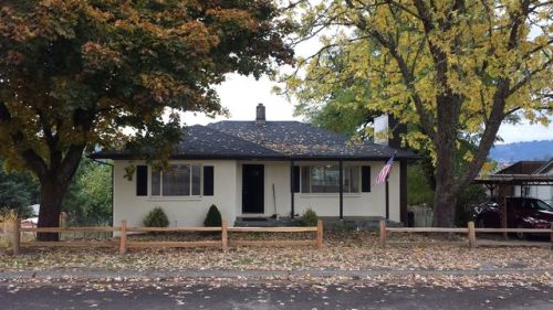 413 3rd St, Gaston, OR 97119-7881