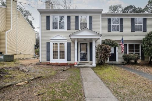 3041 Shadow Walk Ln, Tucker, GA 30084-2140