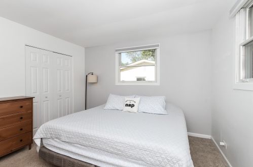 442 Cochise Ct, Carol Stream IL  60188-1516 exterior