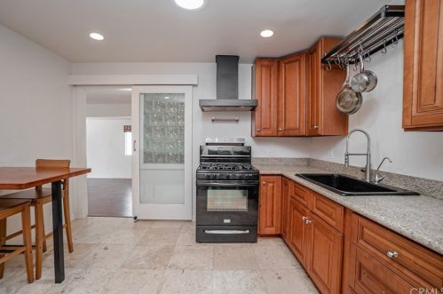 2863 Bridgeport Ave, Anaheim CA  92804-2047 exterior