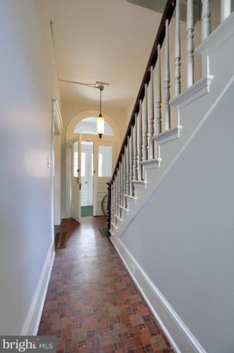 433 Walnut St, Lancaster PA  17603-3362 exterior