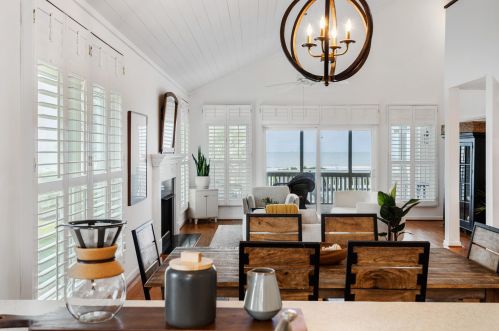8 Sand Dune Ln, Isle Of Palms, SC 29451-2271