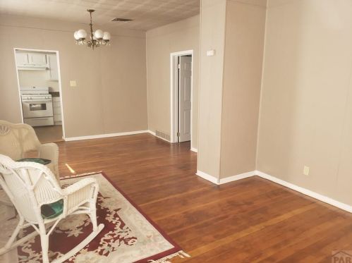 1137 Pine St, Pueblo, CO 81004-2937