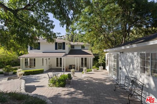 2480 Chevy Chase Dr, Glendale CA  91206-1845 exterior