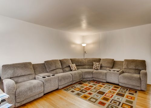 4525 Warsaw Ave, Lyons, IL 60534-1639