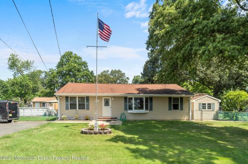 213 Cape May Ave, Berkeley Township, NJ 08721-1313