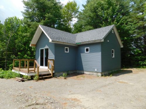 4 Walker Rd, Norridgewock, ME 04957-3610
