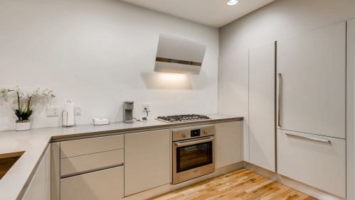 2216 Armitage Ave, Chicago, IL 60647-7080