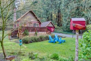 15705 Cedar Grove Rd, Breidablick, WA 98370-7859