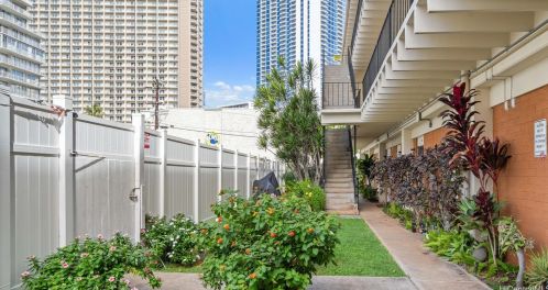 1909 Kahakai Dr, Honolulu HI  exterior