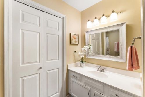312 Hollyfax Cir, Atlanta GA  30328-5702 exterior