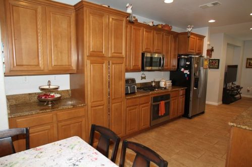 2660 Madison Cir, Anaheim CA  92801-4954 exterior