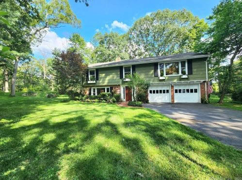 59 Range Rd, Wilton, CT 06897-3916