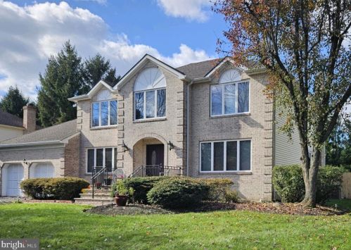 5 Glenbrook Ct, Trenton, NJ 08648-5556