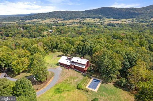 11121 Oakview Rd, Delaplane, VA 20144-9631