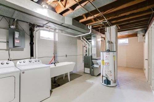 2445 Aglen St, Saint Paul MN  55113-3309 exterior