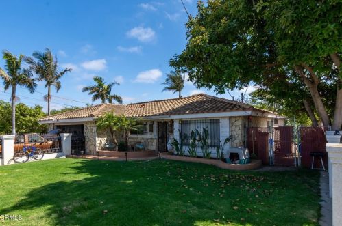 976 Kenny St, Oxnard, CA 93036-1851