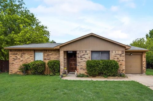 7854 Hollyberry Ct, Fort Worth, TX 76133-7602