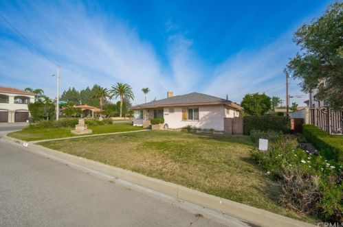 9505 Raviller Dr, Downey, CA 90240-3541