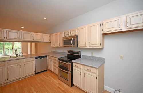 2102 Alpine Pl, Cincinnati OH  45211-3528 exterior