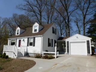 53 Normandy Dr, Cranston, RI 02920-3113