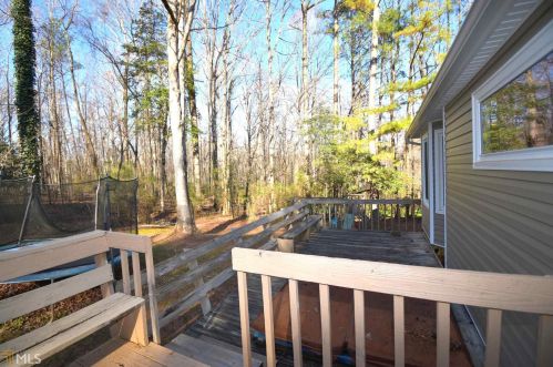 135 Bennington Dr, Stockbridge GA  30281-4097 exterior