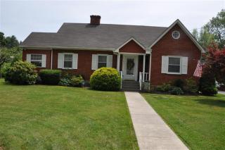 103 Waller Ave, Covington, VA 24426-6024