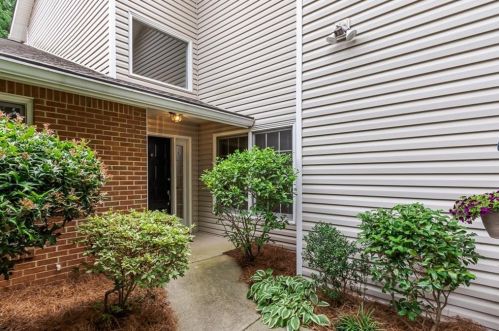 104 Dunwoody Springs Dr, Atlanta, GA 30328-4531