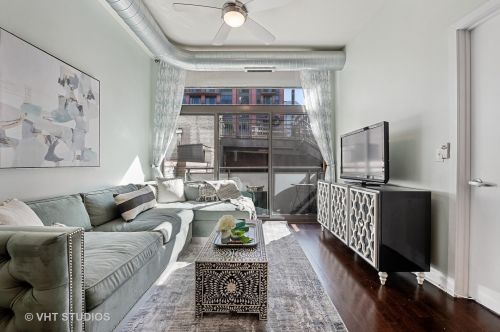 650 Wayman St, Chicago, IL 60661-1039