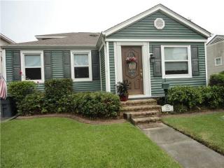 75 Oaklawn Dr, Metairie LA  70005-2809 exterior
