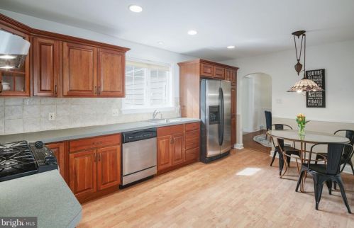 762 Mount Vernon Ave, Tavistock NJ  08033-2817 exterior