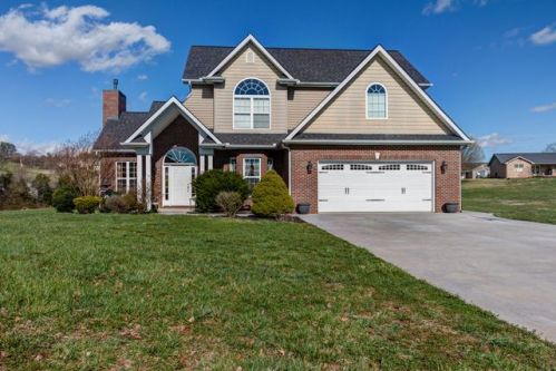 2259 Bryson Ct, Pigeon Forge, TN 37876-4505