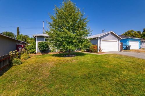10365 Newton Way, Rancho Cordova, CA 95670-2054