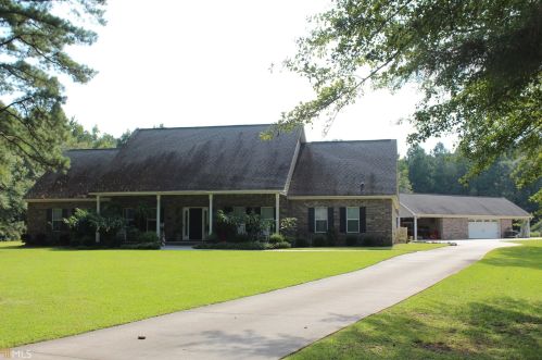 1256 Hampton Dr, Statesboro, GA 30461-2985