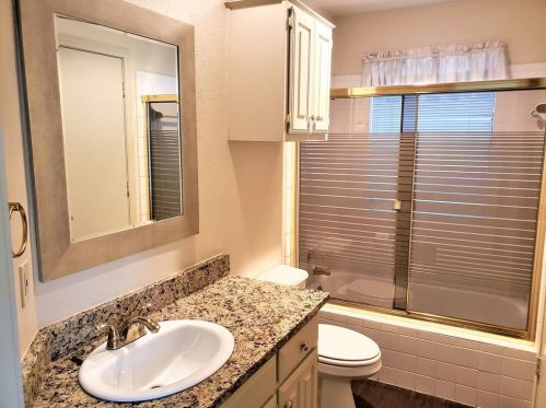 2733 Sedgeway Ln, Carrollton TX 75006-2157 exterior