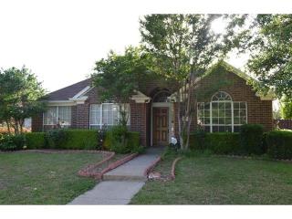 2213 Grand Canyon Ct, Carrollton TX  75006-1532 exterior