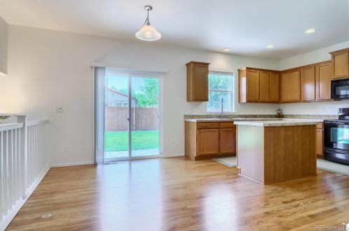 25028 Canal Pl, Aurora CO 80018-1627 exterior