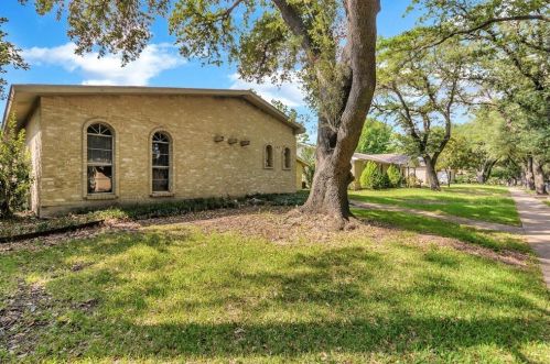 413 Thistle Dr, Garland, TX 75043-3237
