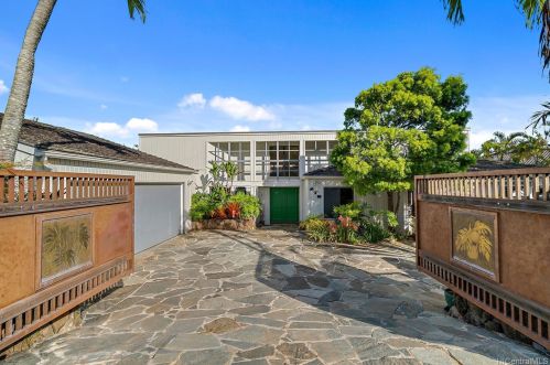 175 Kaulana Way, Honolulu, HI 96821-2532