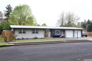 222 Gardner Ave, Stayton, OR 97383-1520