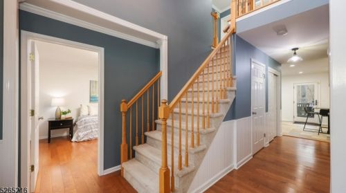 31 Clydesdale Rd, Scotch Plains, NJ 07076-2421