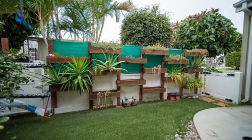 5 Ash Via, Anaheim CA  92801-1022 exterior