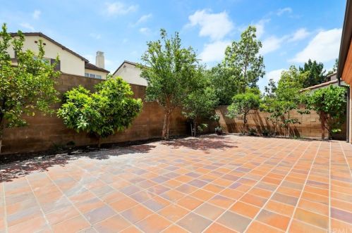 24 Constantine, Irvine CA  92620-3547 exterior