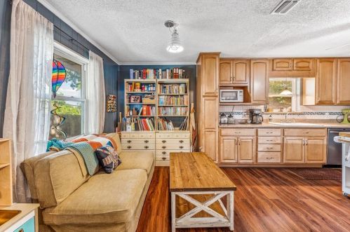6424 Trl Lk Dr, Fort Worth TX  76133-1247 exterior