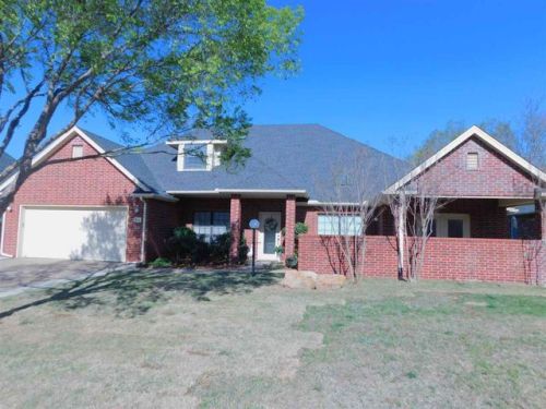 911 Shumard Dr, Stillwater, OK 74074-1142