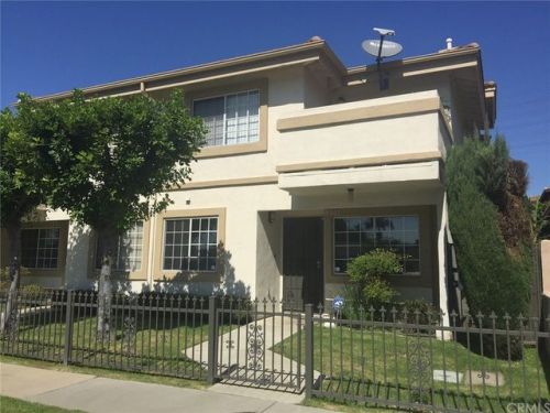 8541 Park St, Bellflower, CA 90706-8806